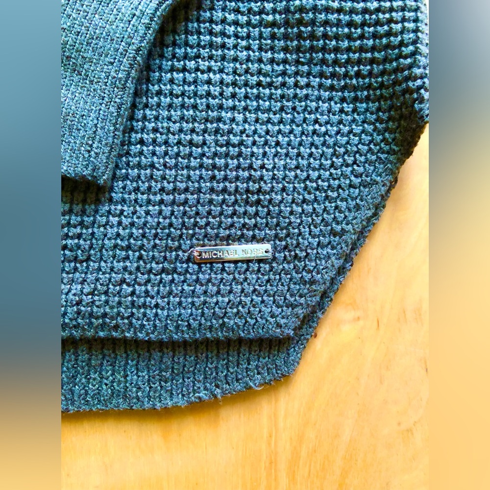 Michael Kors Cozy olive green Turtleneck Sweater - Picture 3 of 10